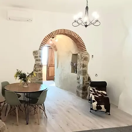 Apartment Casa Angolo Cantina Nel Castello Montegiovi