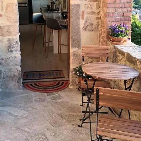 Casa Angolo Cantina Nel Castello Daire