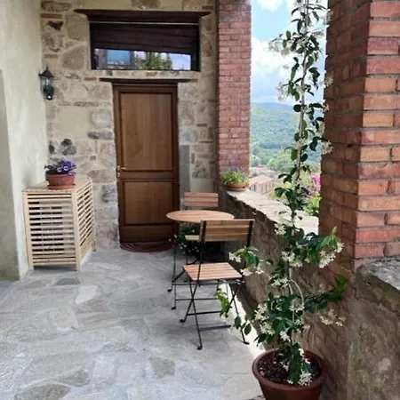 Daire Casa Angolo Cantina Nel Castello Montegiovi